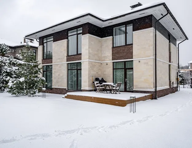 дом  в КП Новорижский, 19 км от МКАД