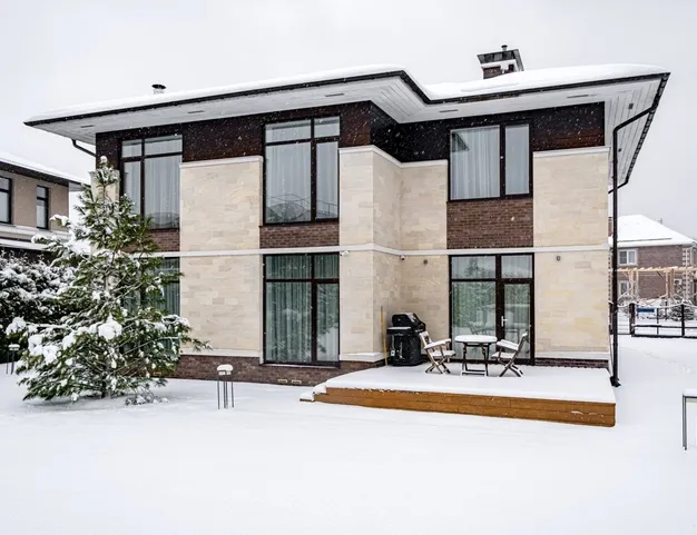 дом  в КП Новорижский, 19 км от МКАД