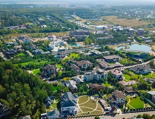 участок  в КП Никольская Слобода, 9 км от МКАД