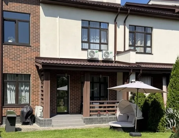 таунхаус  в КП Павловы Озера, 14 км от МКАД