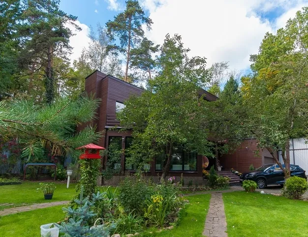 дом  в КП Николина гора, 25 км от МКАД