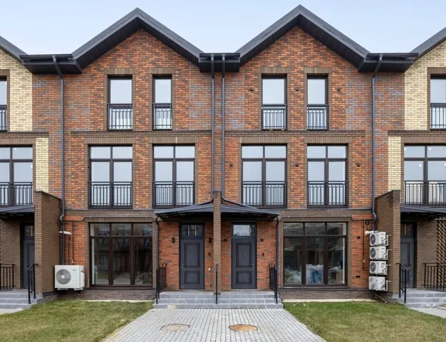 таунхаус  в КП Кембридж, 24 км от МКАД