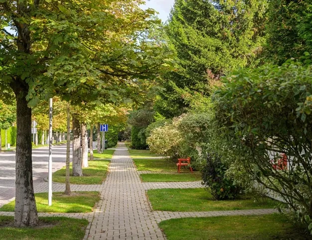 участок  в КП Резиденции Бенилюкс, 19 км от МКАД