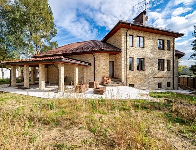 дом  в КП Александровка, 13 км от МКАД