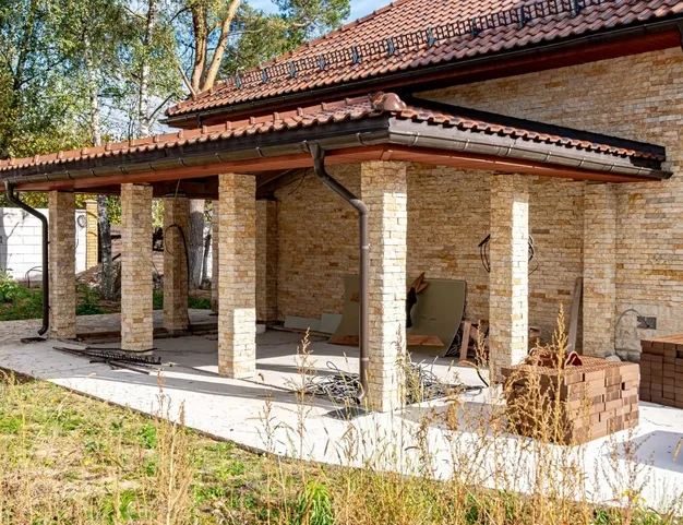 дом  в КП Александровка, 13 км от МКАД