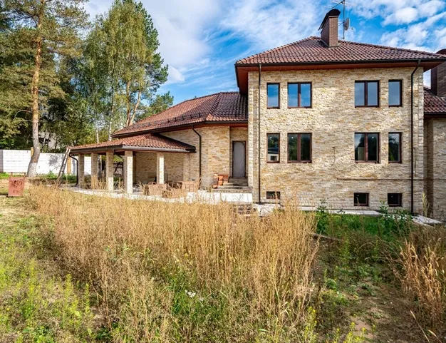 дом  в КП Александровка, 13 км от МКАД