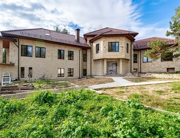 дом  в КП Александровка, 13 км от МКАД