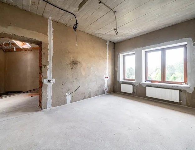 дом  в КП Александровка, 13 км от МКАД