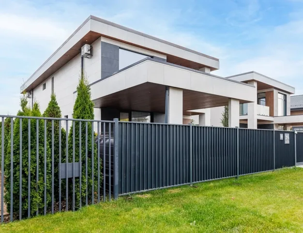 дом  в КП Новорижский, 19 км от МКАД