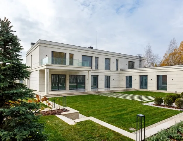 дом  в КП Ромашково, 10 км от МКАД