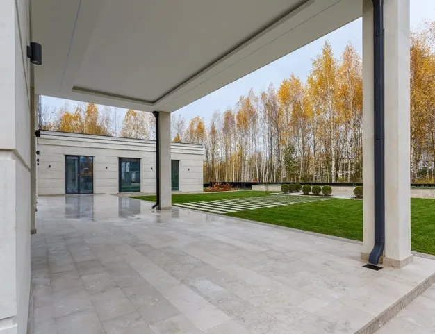 дом  в КП Ромашково, 10 км от МКАД