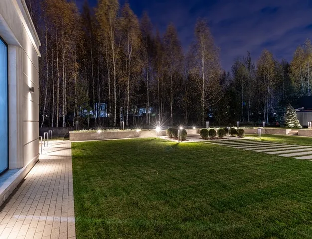 дом  в КП Ромашково, 10 км от МКАД