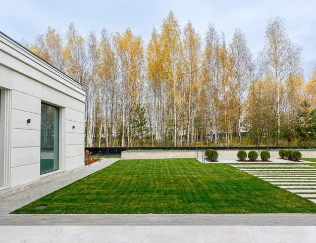 дом  в КП Ромашково, 10 км от МКАД