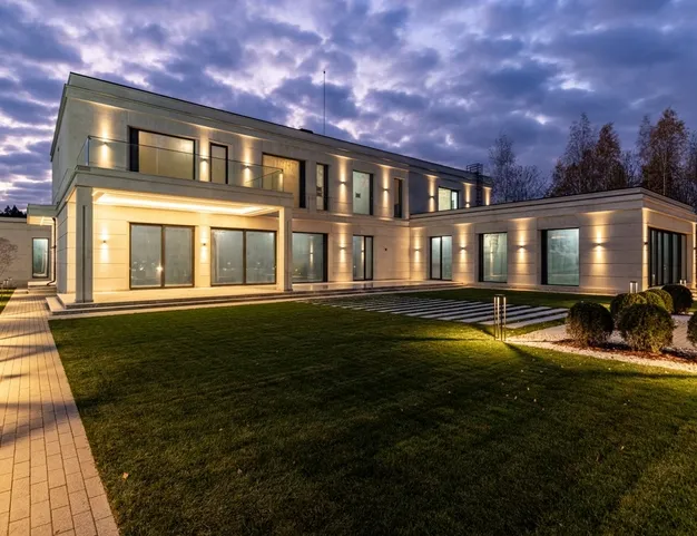 дом  в КП Ромашково, 10 км от МКАД