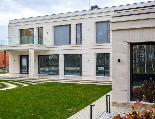 дом  в КП Ромашково, 10 км от МКАД