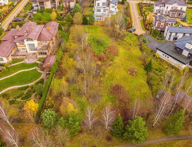 участок  в КП Монтевиль, 23 км от МКАД