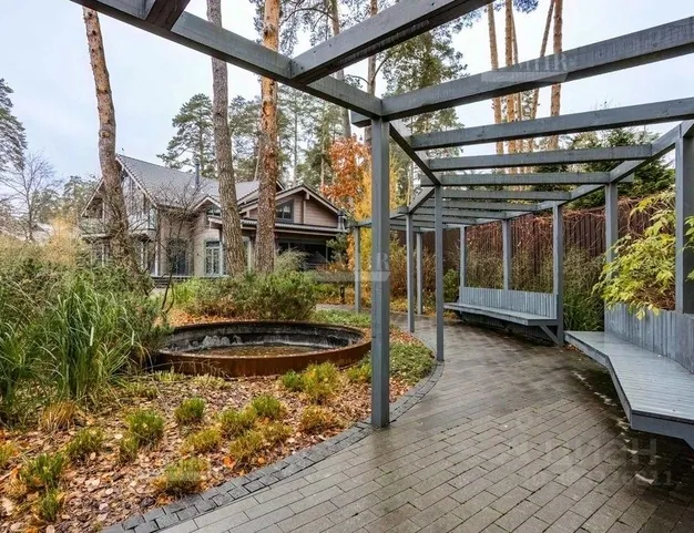 дом  в КП Липка, 9 км от МКАД