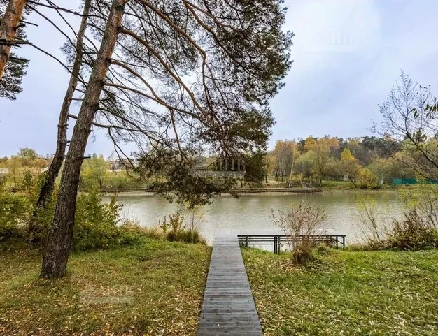 дом  в КП Липка, 9 км от МКАД