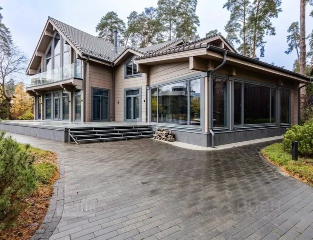 дом  в КП Липка, 9 км от МКАД