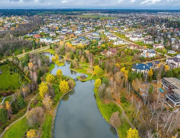 участок  в КП Монтевиль, 23 км от МКАД