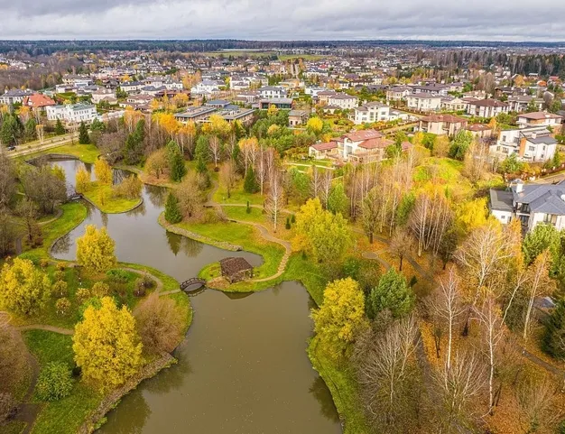 участок  в КП Монтевиль, 23 км от МКАД