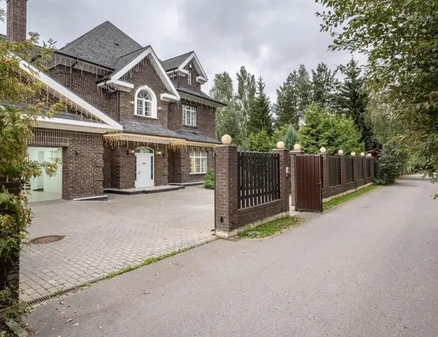 дом  в КП Знаменское Поле, 14 км от МКАД