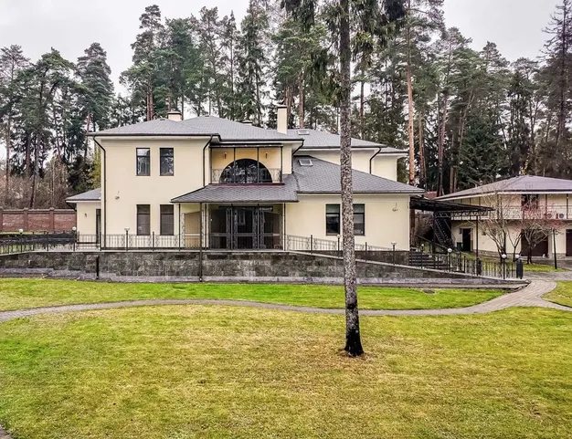 дом  в КП Поречье, 30 км от МКАД