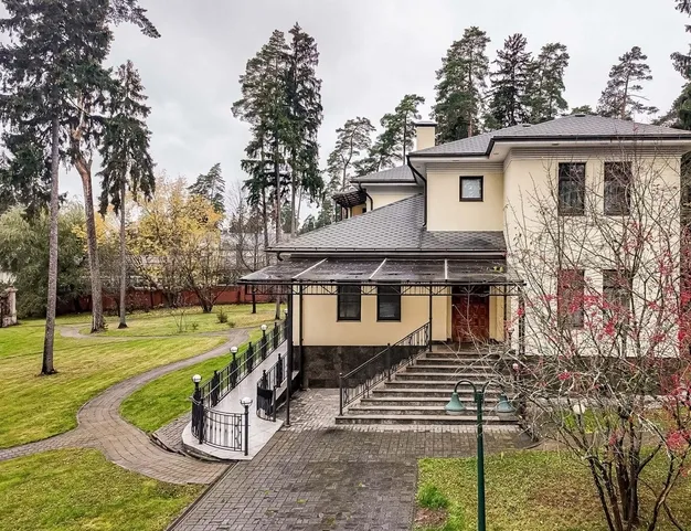 дом  в КП Поречье, 30 км от МКАД