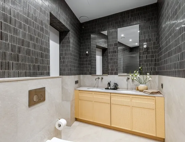 дом  в КП Лебединое озеро, 15 км от МКАД