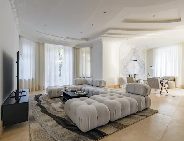 дом  в КП Лебединое озеро, 15 км от МКАД