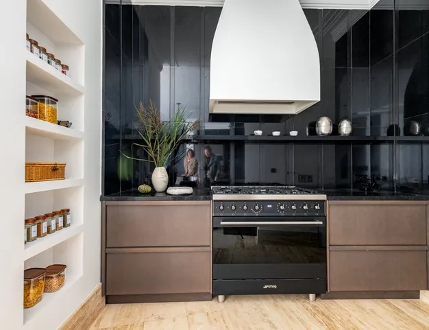 дом  в КП Лебединое озеро, 15 км от МКАД