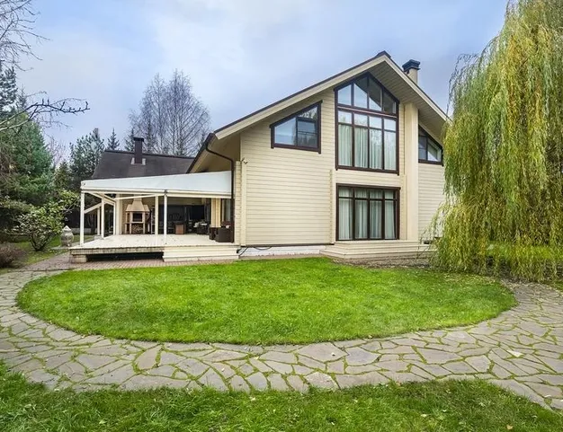 дом  в КП Горки-8, 16 км от МКАД