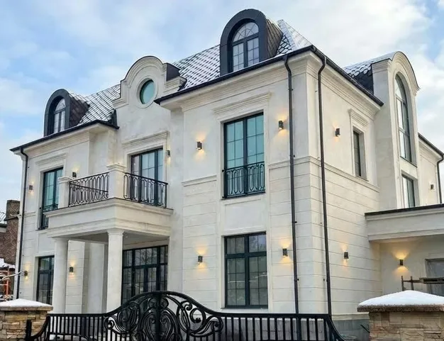 дом  в КП Монтевиль, 23 км от МКАД