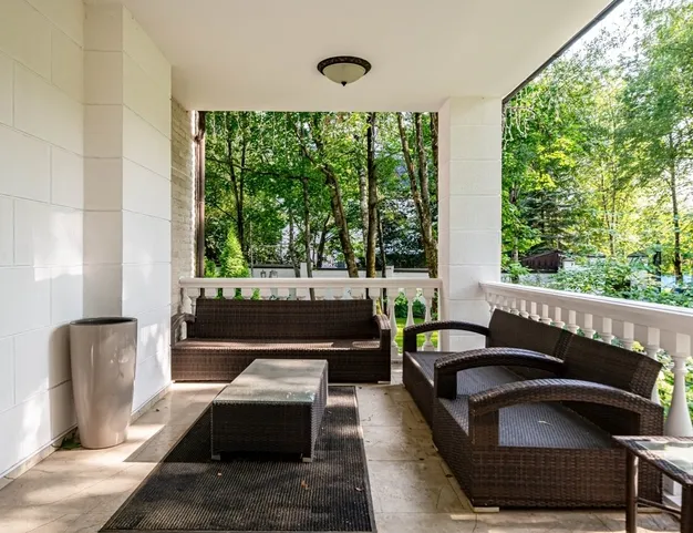 дом  в КП Новь, 6 км от МКАД