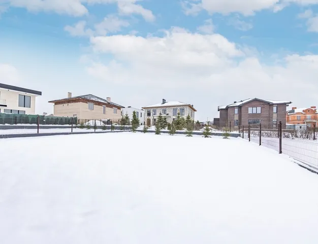 дом  в КП Новорижский, 19 км от МКАД