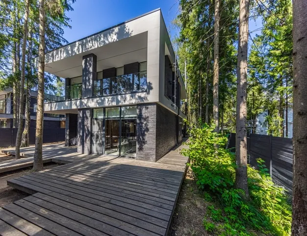 дом  в КП НИИ Радио-1, 25 км от МКАД