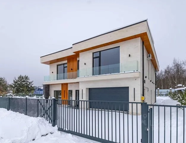 дом  в КП Новорижский, 19 км от МКАД