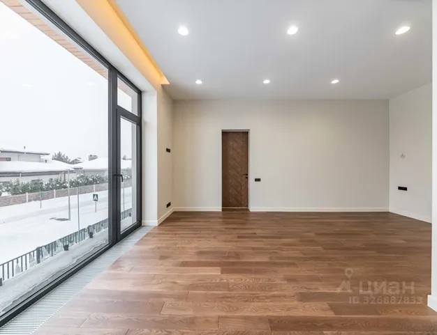 дом  в КП Новорижский, 19 км от МКАД