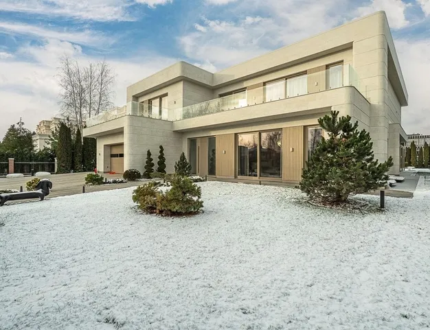 дом  в КП Раздоры-2, 4 км от МКАД