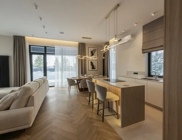 дом  в КП Павловы Озера, 14 км от МКАД