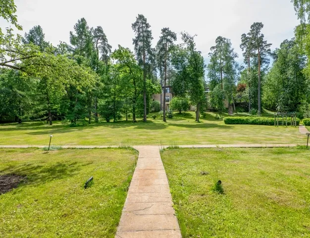 участок  в КП Жуковка, 9 км от МКАД