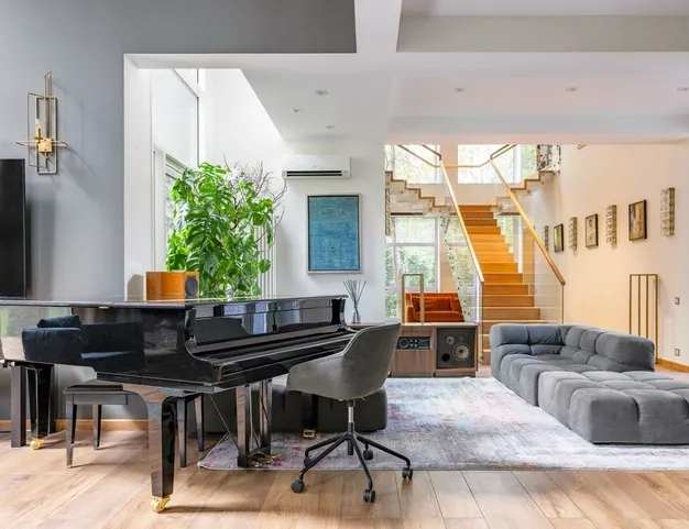 дом  в КП Монтевиль, 23 км от МКАД