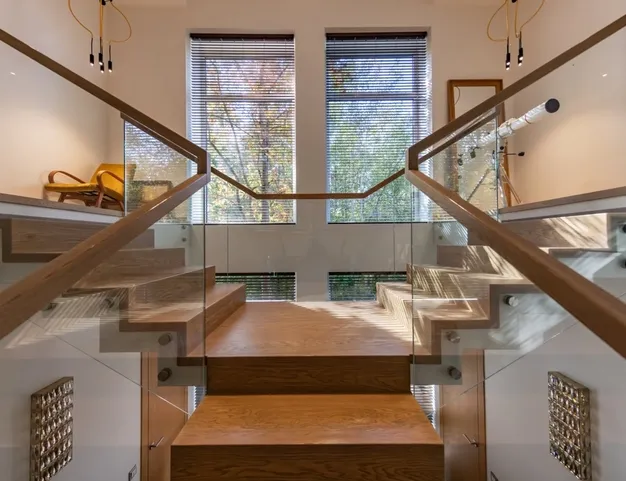 дом  в КП Монтевиль, 23 км от МКАД