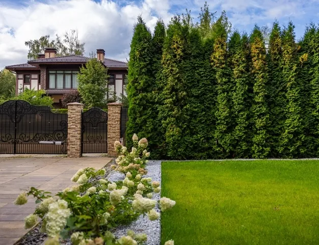 дом  в КП Монтевиль, 23 км от МКАД