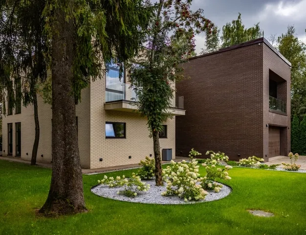 дом  в КП Монтевиль, 23 км от МКАД