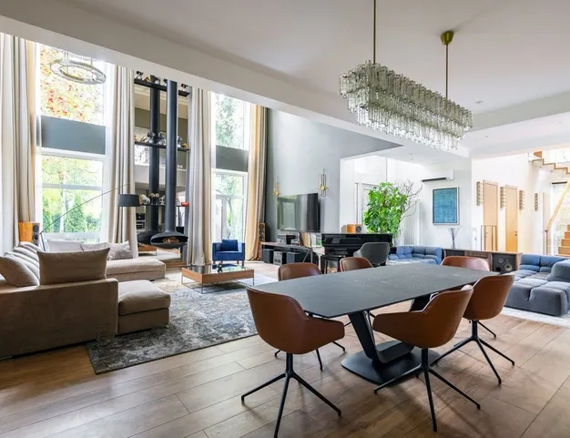 дом  в КП Монтевиль, 23 км от МКАД