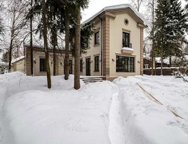 дом  в КП Новая Рожновка, 15 км от МКАД