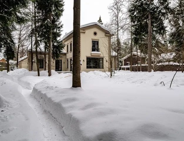 дом  в КП Новая Рожновка, 15 км от МКАД