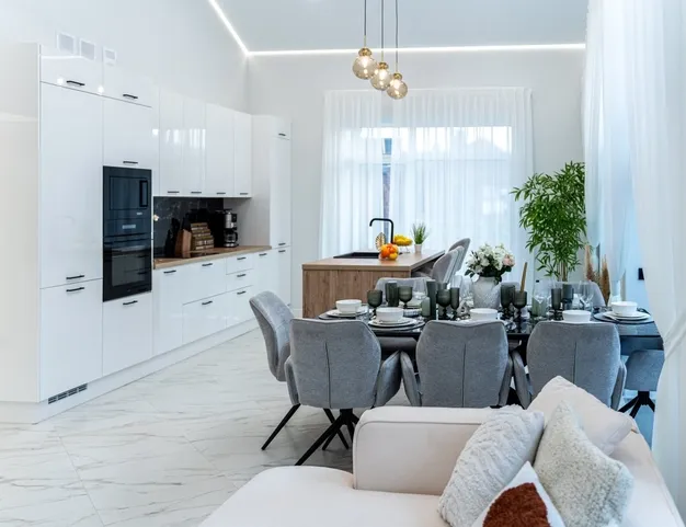 дом  в КП Павловы Озера, 14 км от МКАД