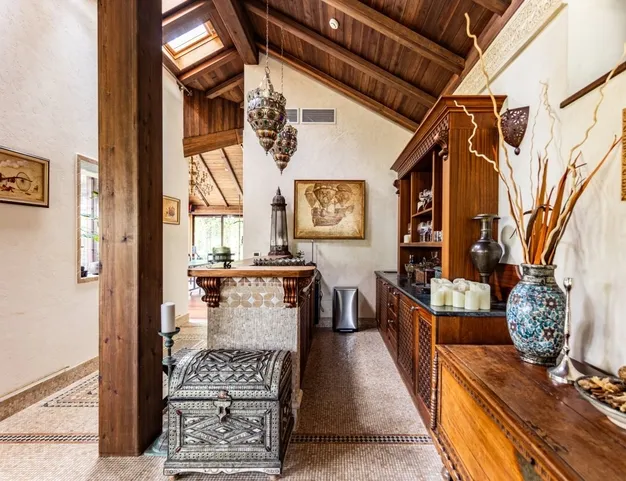 дом  в КП Жуковка, 9 км от МКАД